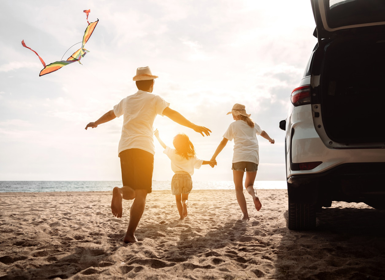 Auto-Urlaub mit der Familie: Die perfekte Packliste für lange Fahrten
