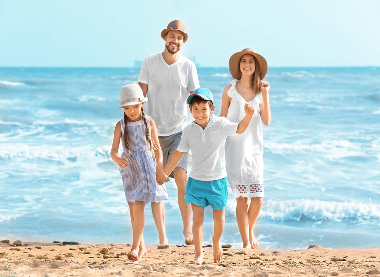 Familienurlaub am Strand: Was du für Kinder wirklich einpacken musst