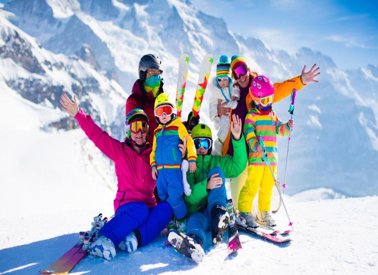 Winterurlaub mit der Familie: Die besten Tipps und Packliste für den Schnee